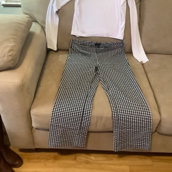 New Womens Zara White Short Top & Crosby Ankle Pants - Picture 3 of 8